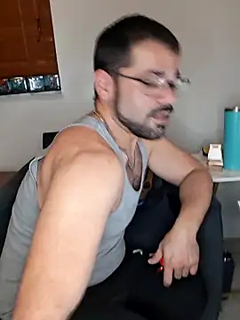 Zander823 online show from February 19, 5:15 am