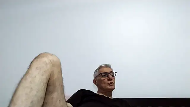 BIGUNCUTHARDCOCK online show from April 10, 7:59 am