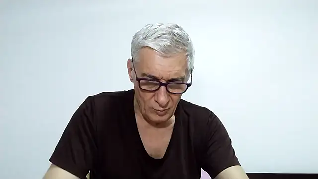 BIGUNCUTHARDCOCK online show from March 30, 9:32 am