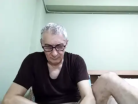 BIGUNCUTHARDCOCK online show from January 17, 3:42 am