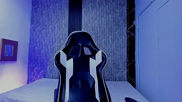 Mike 0233  online show from November 25, 4:47 am