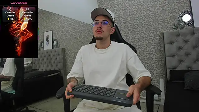 CodyWalkerR online show from November 8, 11:41 pm