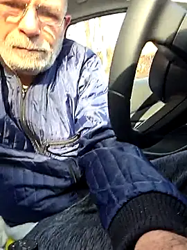 bottomhairy online show from February 18, 9:18 am