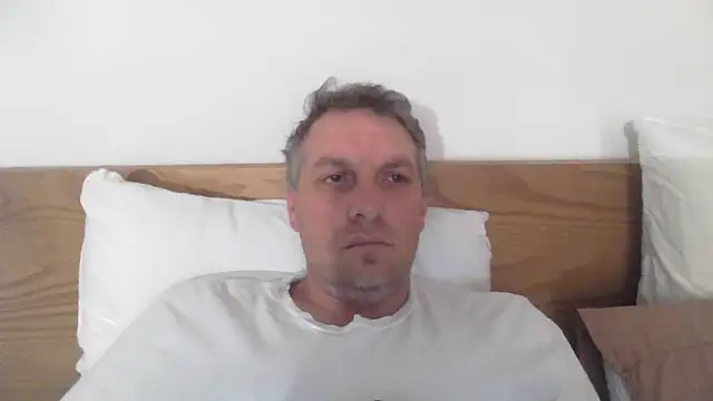Snapshot of MrIsolated101 chatting on October 7, 10:58 pm MrIsolated101 online show from October 7, 10:58 pm