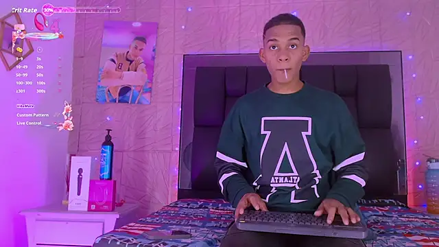 Snapshot of dilan_alfonzo chatting on October 19, 7:06 pm dilan alfonzo online show from October 19, 7:06 pm