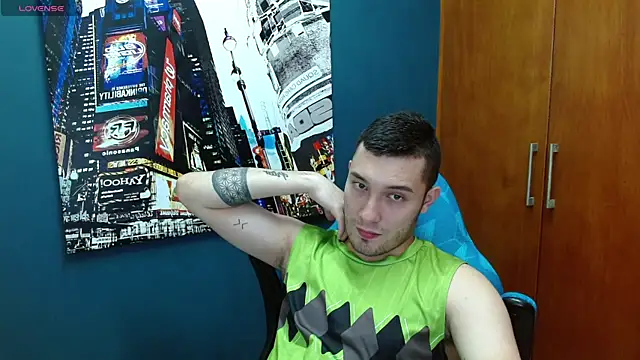 Snapshot of Airon_Blade chatting on March 4, 10:27 pm Airon Blade online show from March 4, 10:27 pm