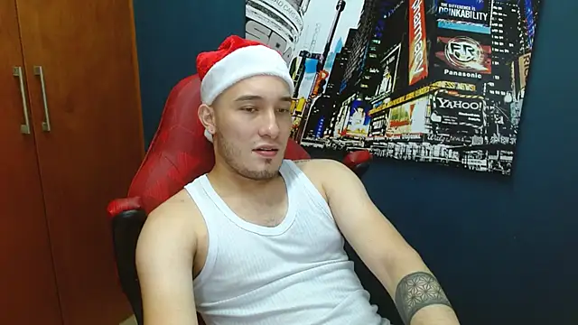 Snapshot of Airon_Blade chatting on December 18, 1:59 am Airon Blade online show from December 18, 1:59 am