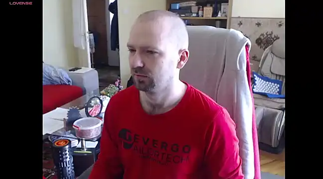Snapshot of RealManHaveHairy chatting on March 21, 7:55 am RealManHaveHairy online show from March 21, 7:55 am