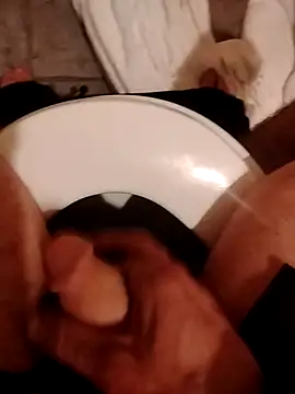 SolitaryMisfit8 online show from November 20, 2:11 am