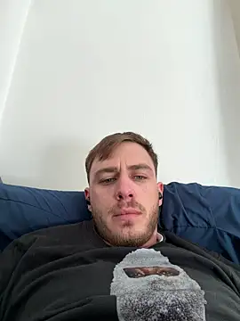 Julian128 online show from March 21, 3:38 pm