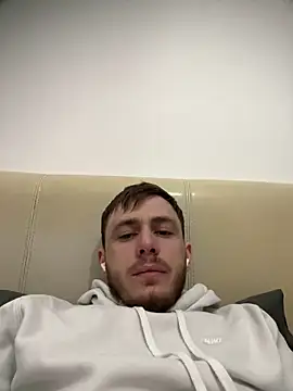 Snapshot of Julian128 chatting on March 3, 10:07 pm Julian128 online show from March 3, 10:07 pm