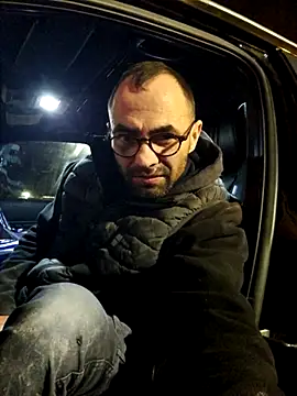 robertilevis online show from January 15, 6:19 pm