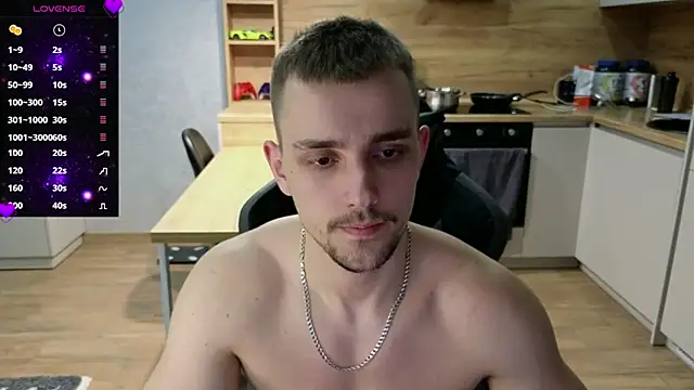 Snapshot of Larstar01 chatting on March 2, 10:02 pm Larstar01 online show from March 2, 10:02 pm