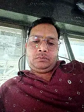 DeepakXxxR86 online show from March 10, 7:53 pm