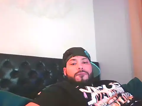 Snapshot of yovngBabyG4 chatting on October 24, 4:14 am yovngBabyG4 online show from October 24, 4:14 am