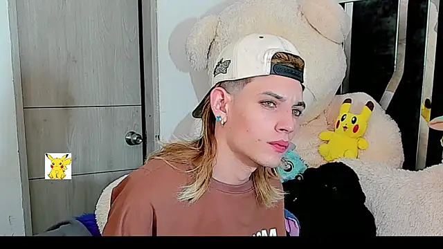 honey skin online show from December 10, 9:33 pm