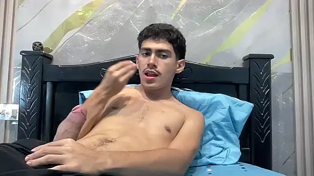 WildLogan online show from February 28, 2:32 am