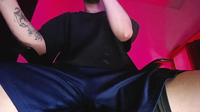 zacwatson  online show from December 23, 12:08 am