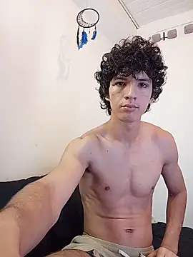 whit3 raven  online show from May 15, 3:09 pm