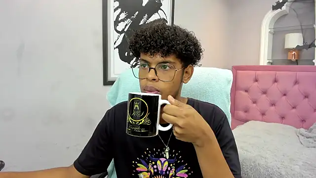 boylittle19cm online show from October 25, 1:13 pm