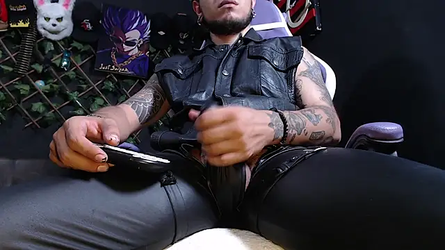 Dicaprioo  online show from July 15, 7:26 am