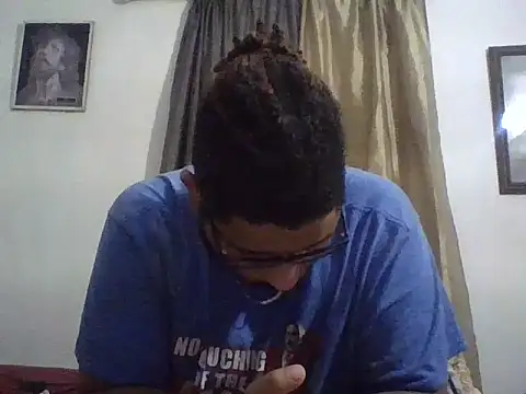 Snapshot of Dj-yefri-pauta chatting on September 28, 12:08 am Dj-yefri-pauta online show from September 28, 12:08 am