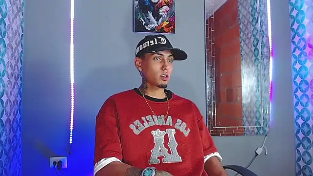 Liam lee online show from April 12, 12:03 am