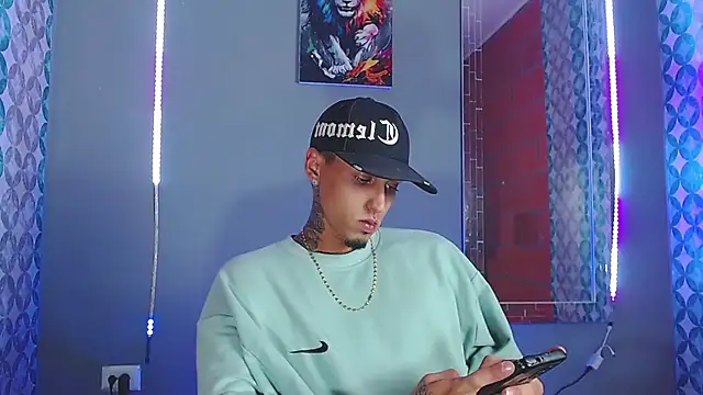 Liam lee online show from March 27, 11:38 pm