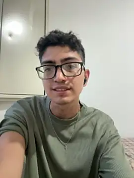 TylerWhite  online show from April 29, 6:03 pm