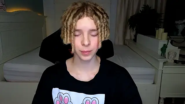 Kudi Minnt online show from March 1, 8:19 pm