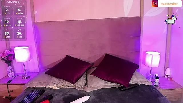 Maxim-Walker online show from October 18, 7:35 am