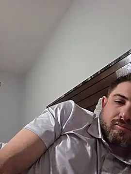 caliguy37 online show from June 20, 7:13 am