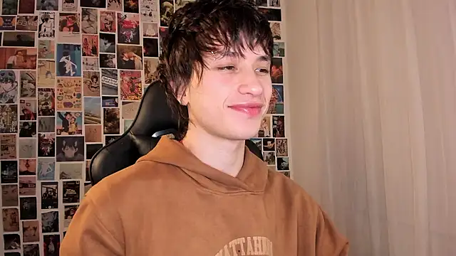 liamelf online show from March 18, 5:21 am