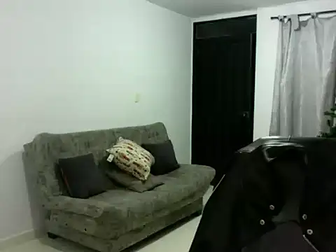 unoxestres online show from November 22, 5:40 am