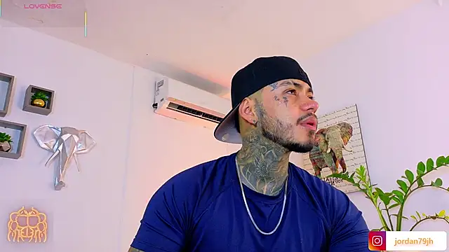 JordanSmiith  online show from July 2, 10:05 pm