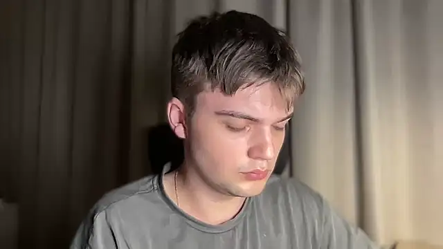 superfluboy  online show from November 10, 5:18 pm