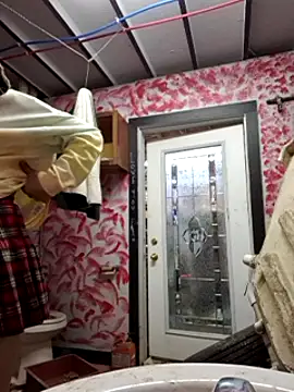 cdressupdiva online show from February 10, 5:03 am