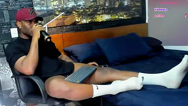 thomas santtos1 online show from March 7, 1:18 pm
