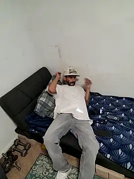 LongDickZee562 online show from December 1, 9:18 pm