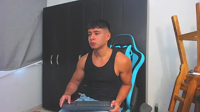 Bray Kevin online show from December 13, 8:15 pm