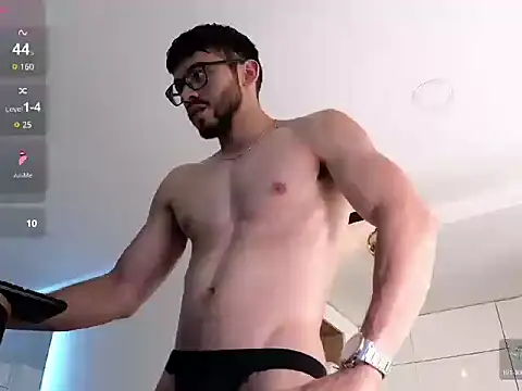 Phantom Bigger1 online show from December 5, 3:41 pm