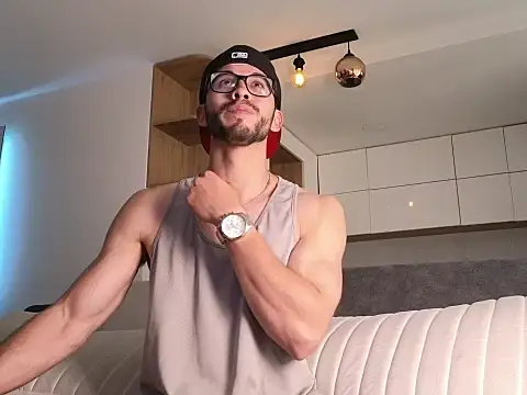 Phantom Bigger1 online show from January 6, 8:13 pm