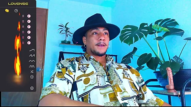 Snapshot of yosoy_enzo2020 chatting on December 28, 4:41 am yosoy enzo2020 online show from December 28, 4:41 am