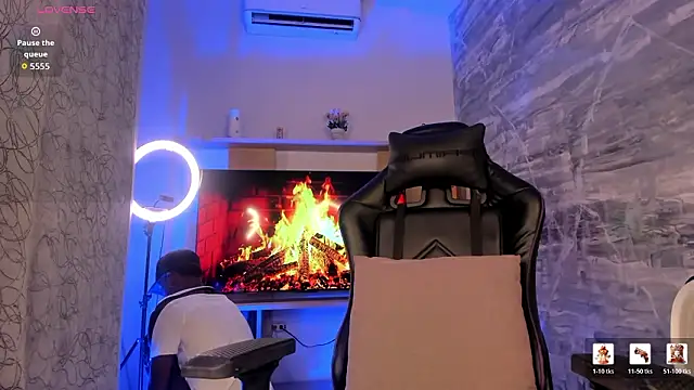 JacksonMuller  online show from March 18, 1:58 pm