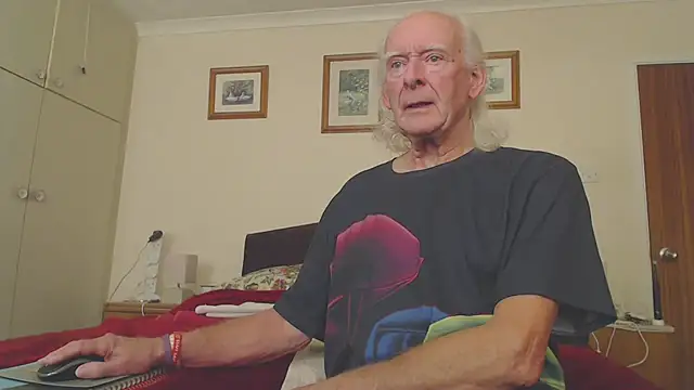 WaverlyKernow online show from November 21, 3:11 pm