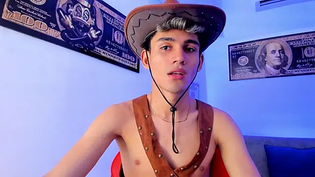 Snapshot of EstebanPerez_ chatting on December 3, 12:05 pm EstebanPerez online show from December 3, 12:05 pm
