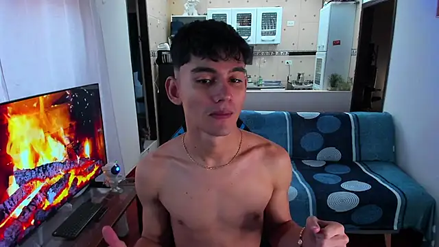 Snapshot of EstebanPerez_ chatting on January 17, 12:21 pm EstebanPerez online show from January 17, 12:21 pm