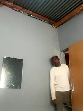 Maskman941 online show from October 17, 2:10 pm