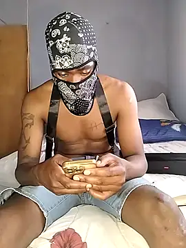 Maskman941 online show from November 11, 11:15 am