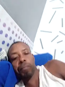 Rogtinho01 online show from May 6, 2:23 am